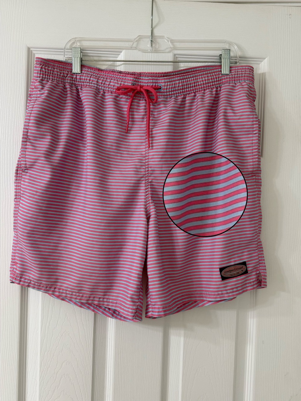 Vineyard Vines Swim Trunks Shorts Large Pink Blue Striped Beach Coastal Resort